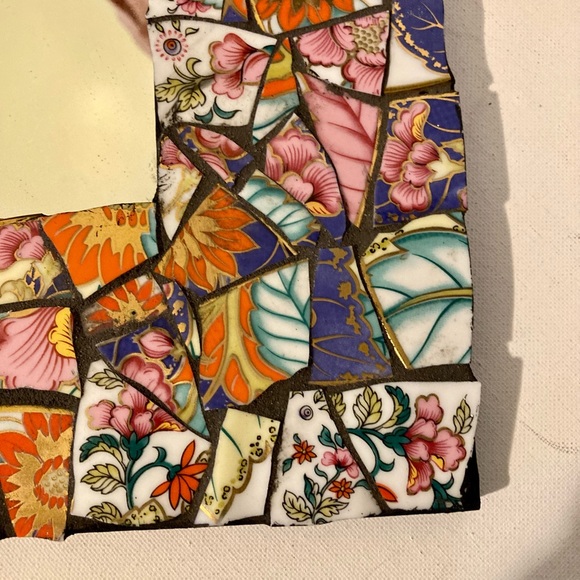 Handmade Broken China Plate Photo Frame 8 x 8 - Picture 3 of 5